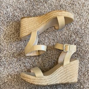 Tan/beige Steven Madden wedges/espadrilles